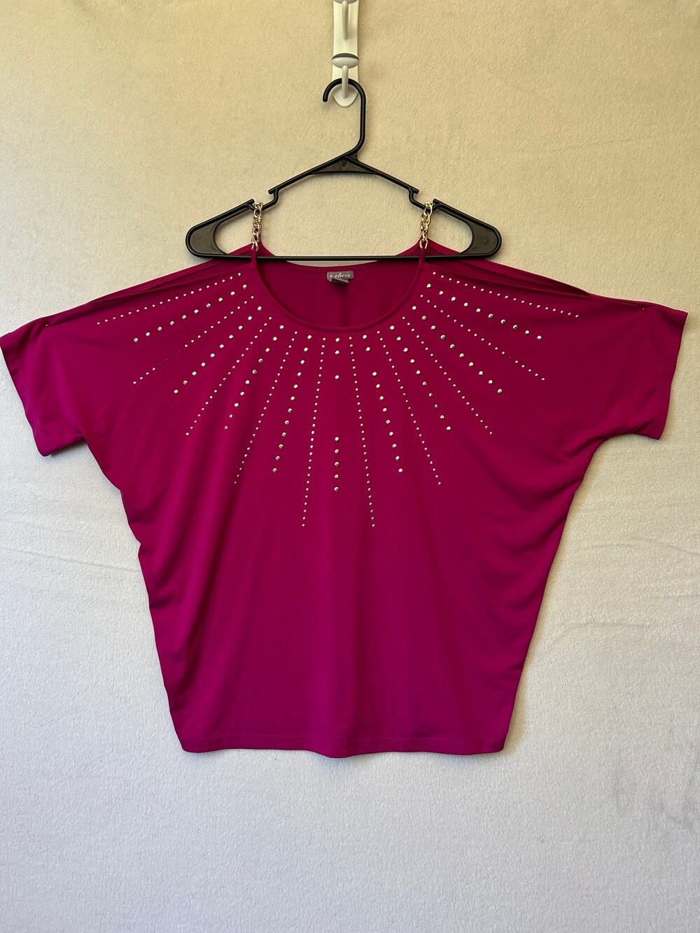 C. Oliver Womens Medium Cold Shoulder Top Fuchsia Gold Chain Stud Stretch